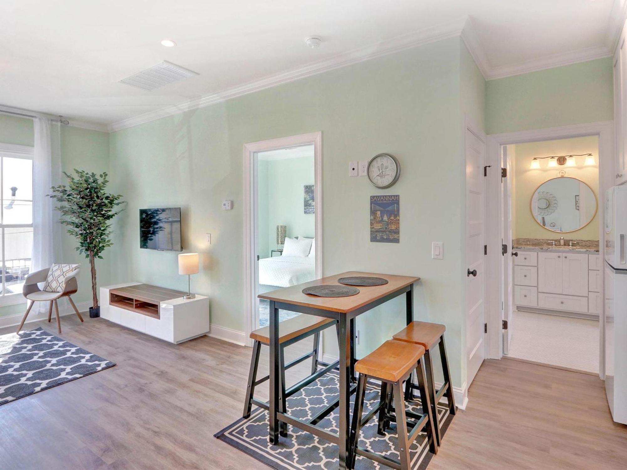 Gaston Hideaway Apartment Savannah